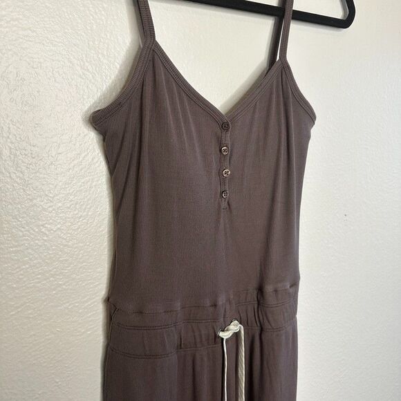 Vuori Pose Henley Jumpsuit Size Small Chocolate Athleisure $148.00 - Picture 4 of 11